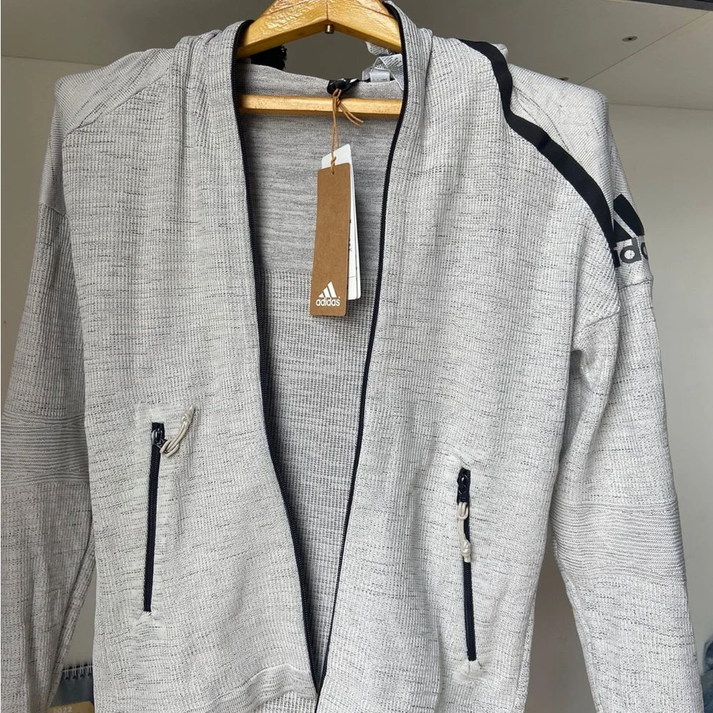 All new !!!! Grab it ASAP !!! Only one piece available !!! - Picture 2 of 3